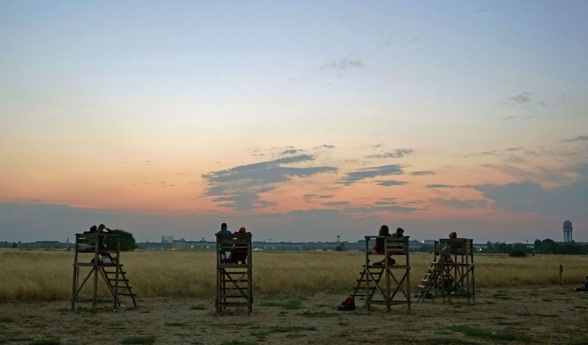 Tempelhof field high chairs